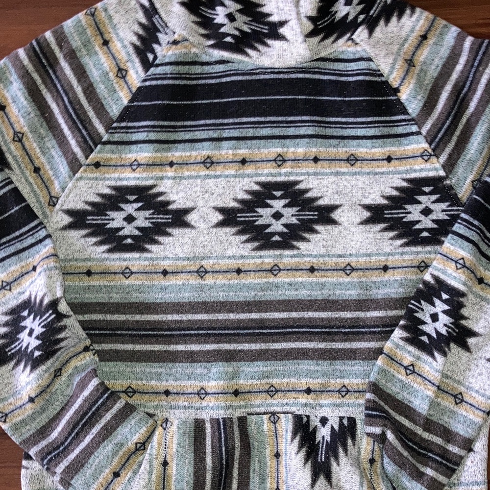 Aztec Patterned Hoodie - Picture 2 of 3